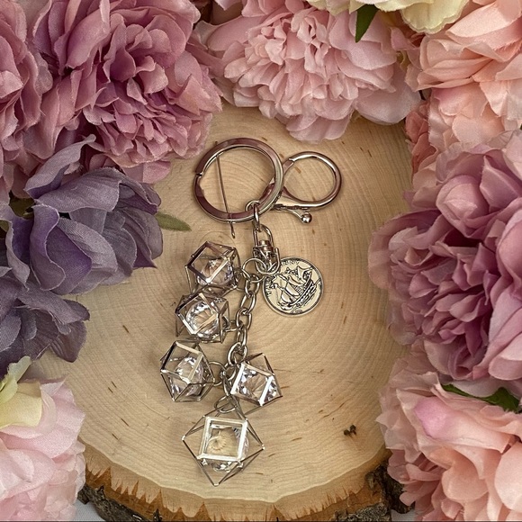 Silver Geometric Orb Crystal Diamond Keychain - Picture 12 of 15